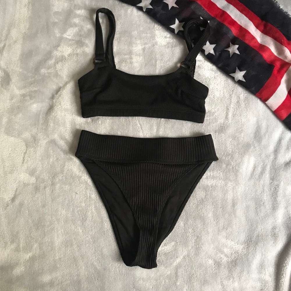 Ribbed Black Bikini